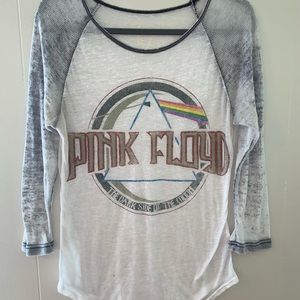 Shear Pink Floyd t shirt.